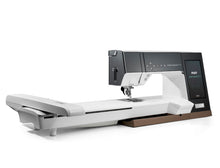 Charger l'image dans la galerie, PFAFF Creative Expression 750