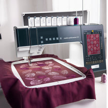 Charger l'image dans la galerie, PFAFF Creative Performance 950