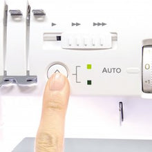 Charger l'image dans la galerie, Baby Lock Cover Stitch Primo d'exposition