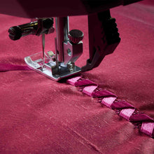 Charger l'image dans la galerie, PFAFF expression 725